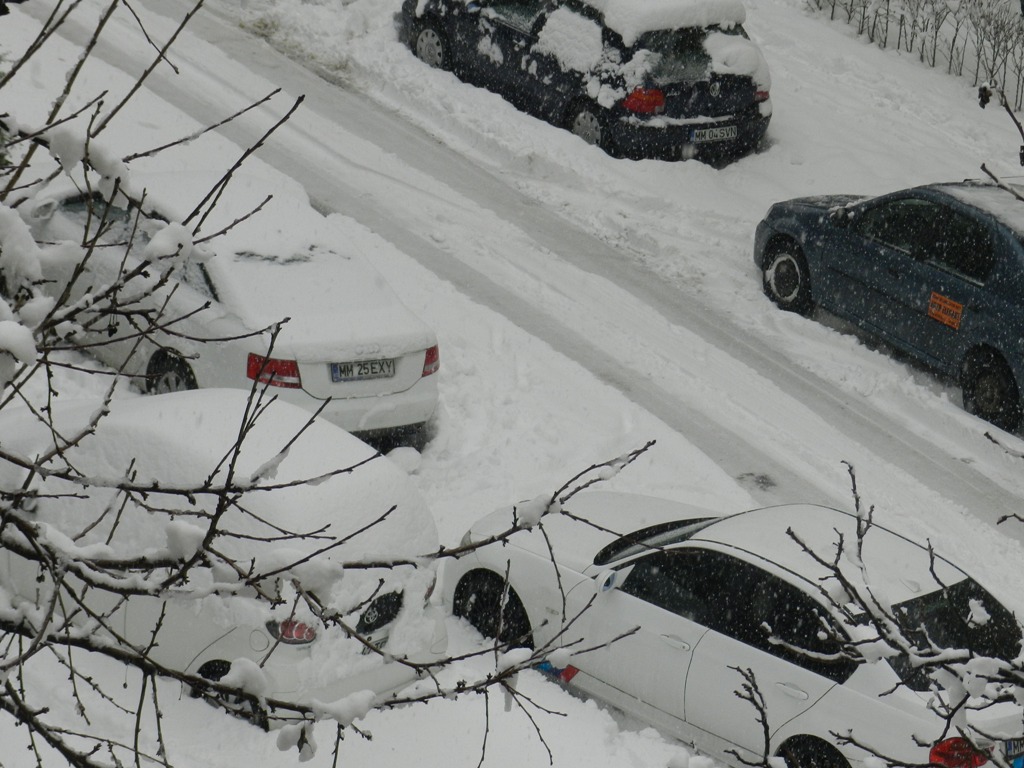 Rușinos! Niciun utilaj de deszăpezire pe străzile din Baia Mare