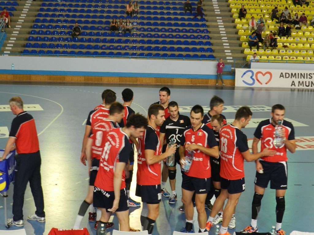 CSM București – Știința Explorări Baia Mare 3-2, în etapa a 9-a a campionatului