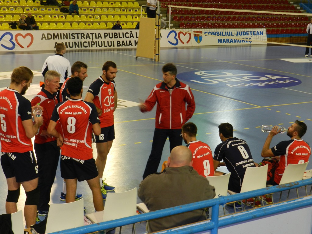 Volei (divizia A1): SCMU Craiova – Știința Explorări Baia Mare 3-2