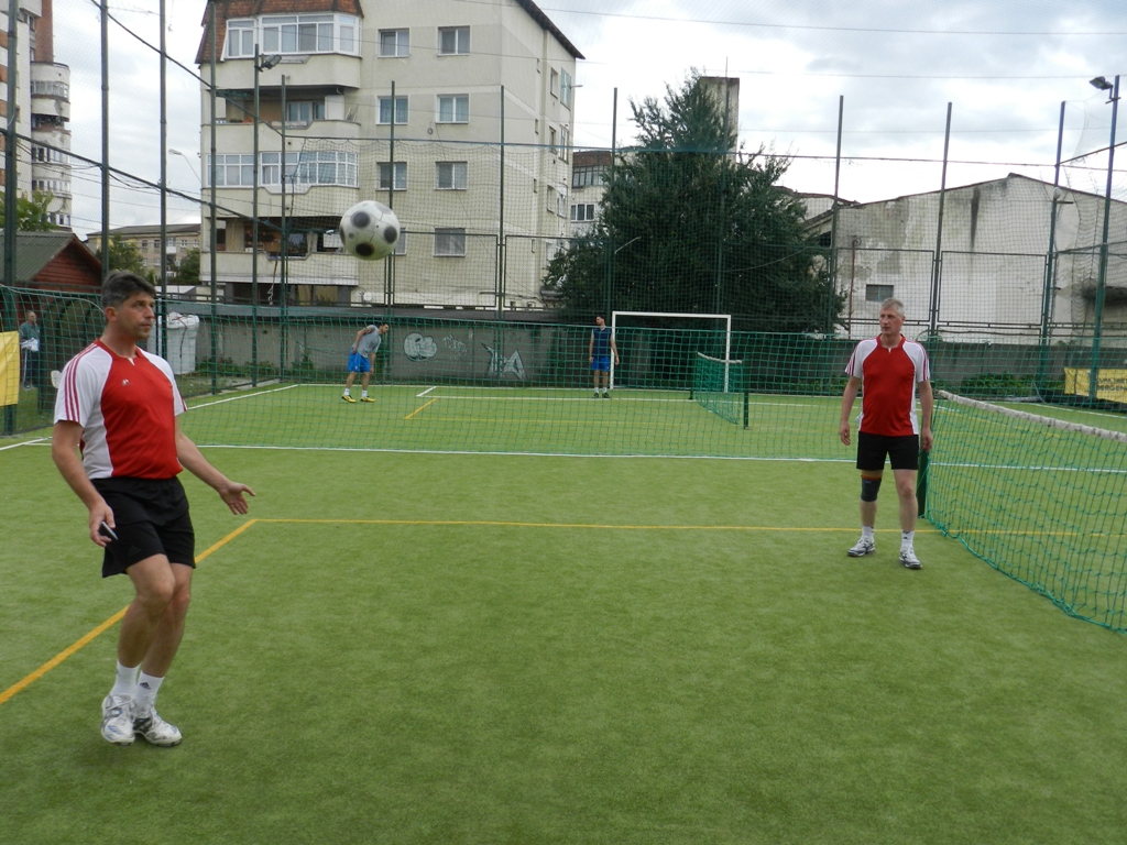 Cupa Explorări la fotbal-tenis: Antrenorii au învins jucătorii