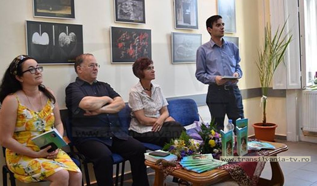 Dana Criste și-a lansat volumul „Desculță prin iubire” (Galerie Foto)