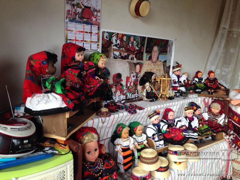 Familia Obama va fi imbracata in costume traditionale de catre o osanca (Galerie FOTO)
