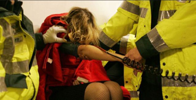 O soferita beata a accidentat pe trecerea de pietoni, o femeie!
