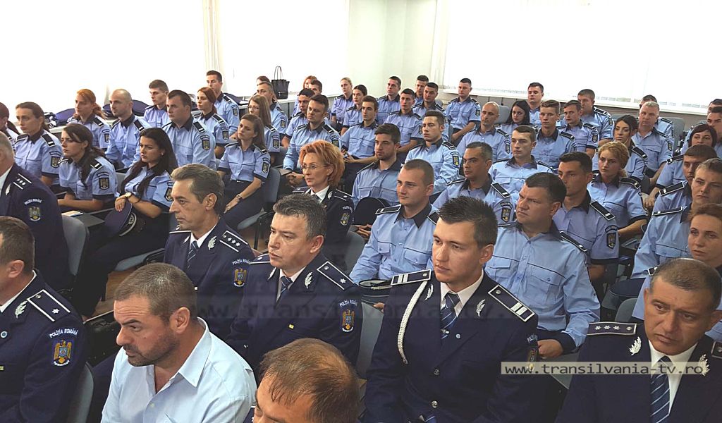 Polițiștii încadrați din sursă externă și-au depus jurămintele