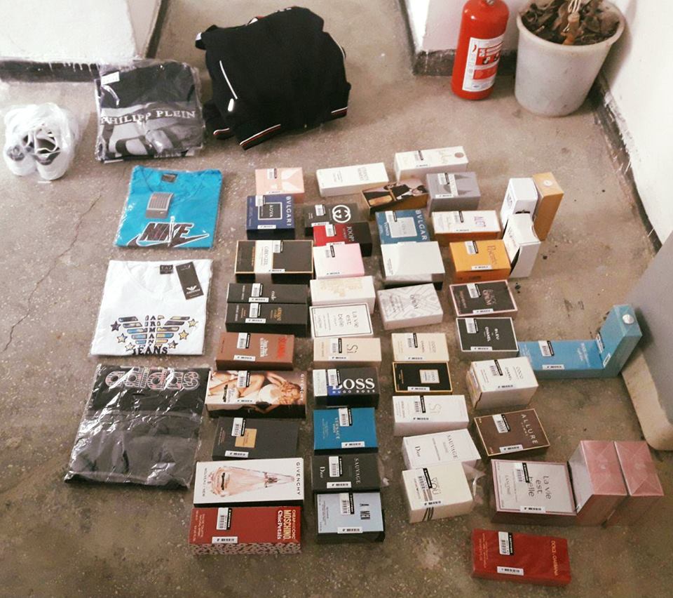 Un bărbat din Mangalia vindea produse contrafăcute în Zalău