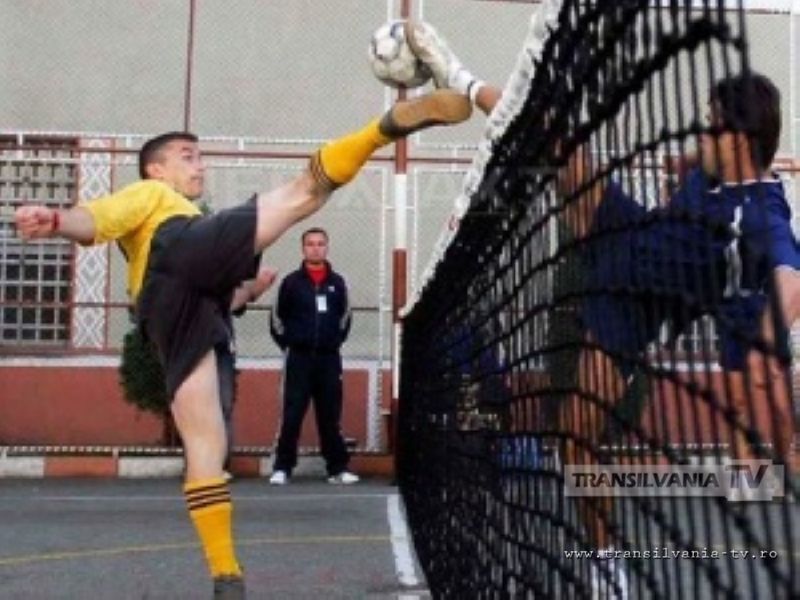 ISU „Someș” organizează etapa finală la fotbal – tenis