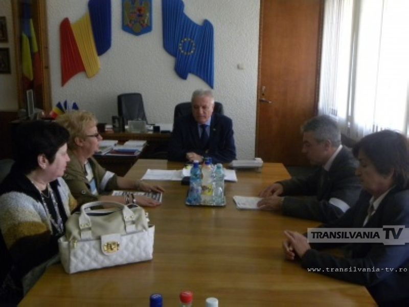 Protestatarii din învățământ și-au transmis prefectului revendicările