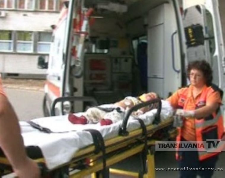 Un băiețel de 4 ani a fost accidentat de o mașină la Gherța Mică