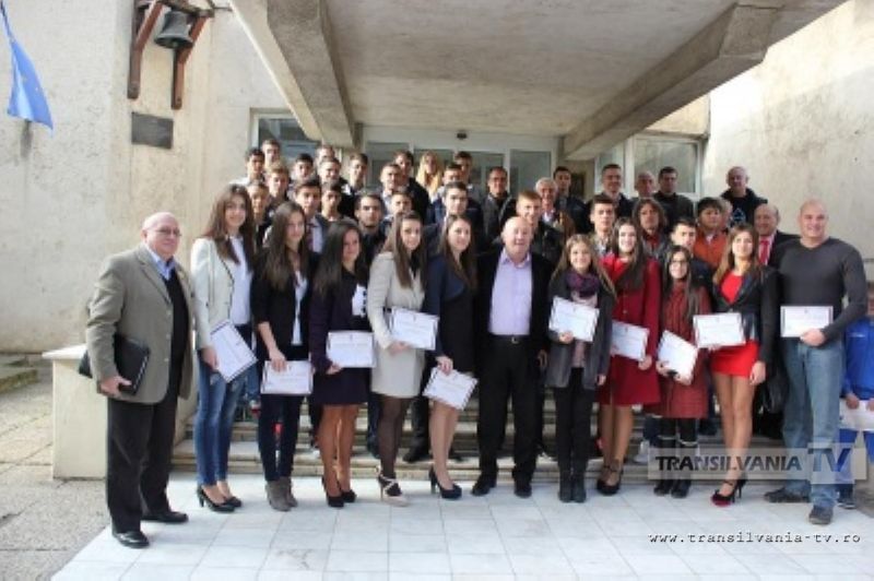Primarul a premiat 41 de sportivi