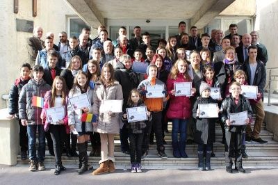 Primarul Dorel Coica a premiat sportivi și pianiști