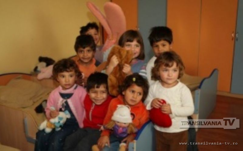 Organizația de Tineret PDL adună obiecte pentru copiii din orfelinate