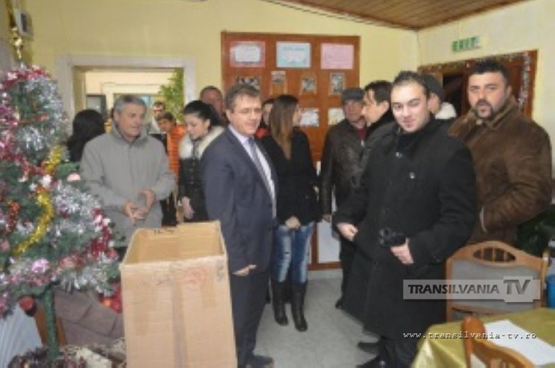 Cadouri PSD de Moş Nicolae pentru copiii din Tăşnad