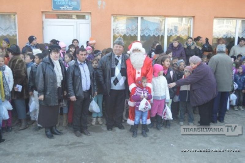 Cadouri PSD de Moş Nicolae la Stâna, Socond şi Sătmărel (Galerie FOTO)