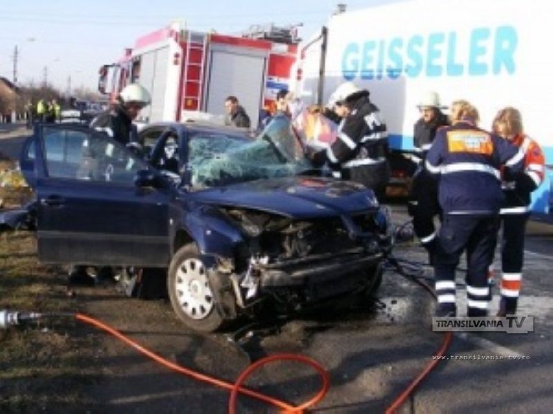 Șofer rănit ușor în urma unui accident rutier