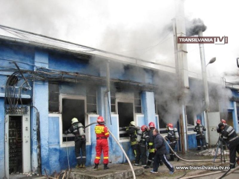 Incendiu la fabrica de mobilă Sarmex