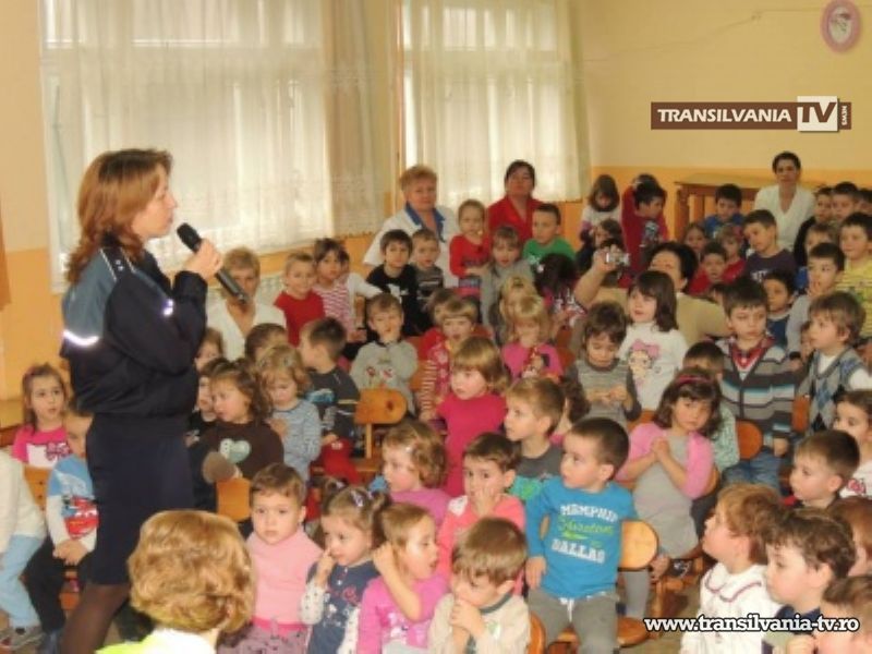 „Pieton pe strada copilăriei” la Grădinița nr. 33