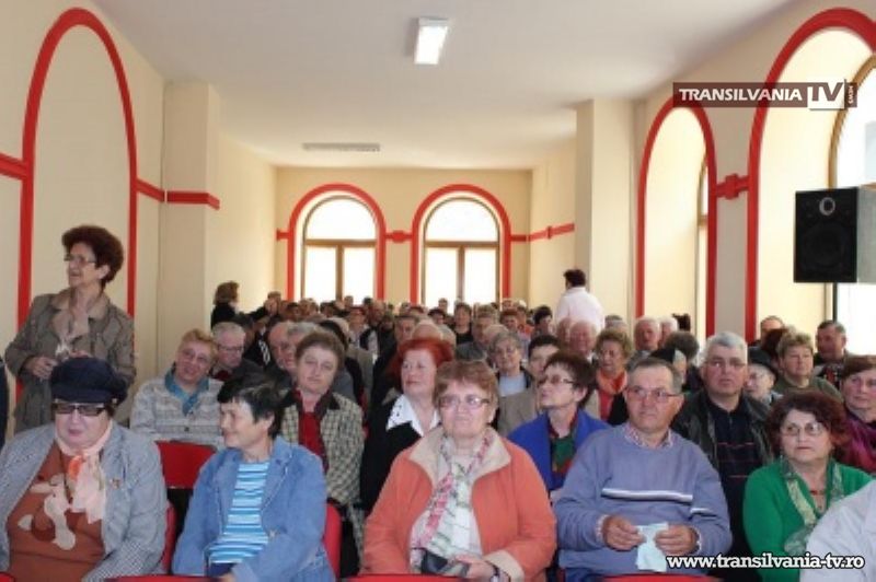 PSD Satu Mare a împărțit pachete cu alimente pensionarilor