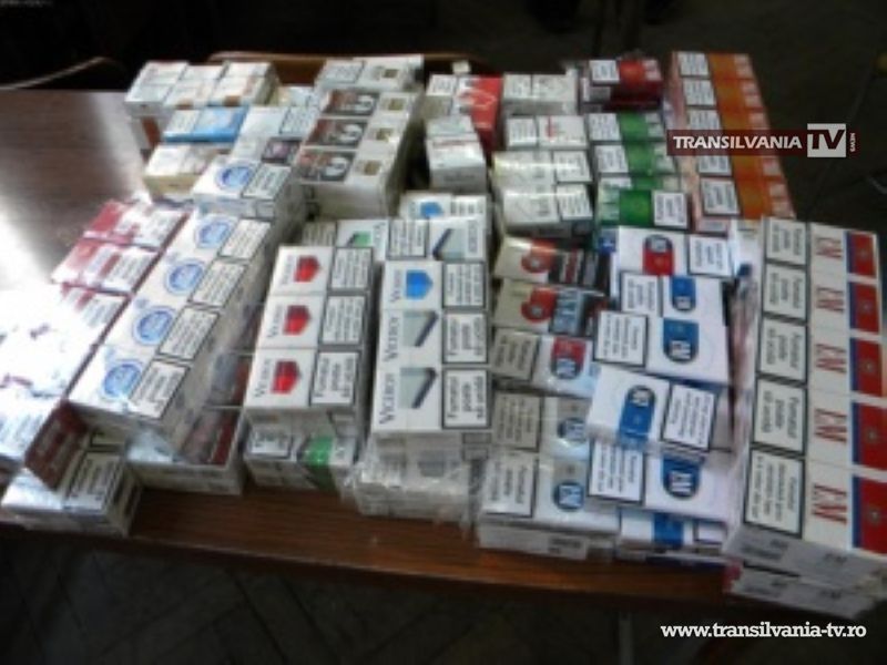 Bărbat prins cu 100 pachete țigări de contrabandă