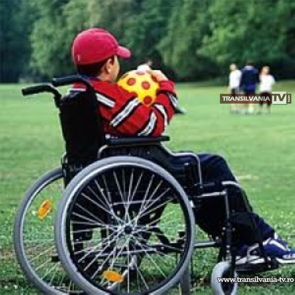 Tinerii cu dizabilități vor beneficia de o tabără gratuită