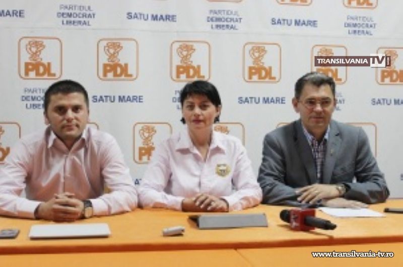PDL-iştii către Laura Bota: Ciocu’ mic!