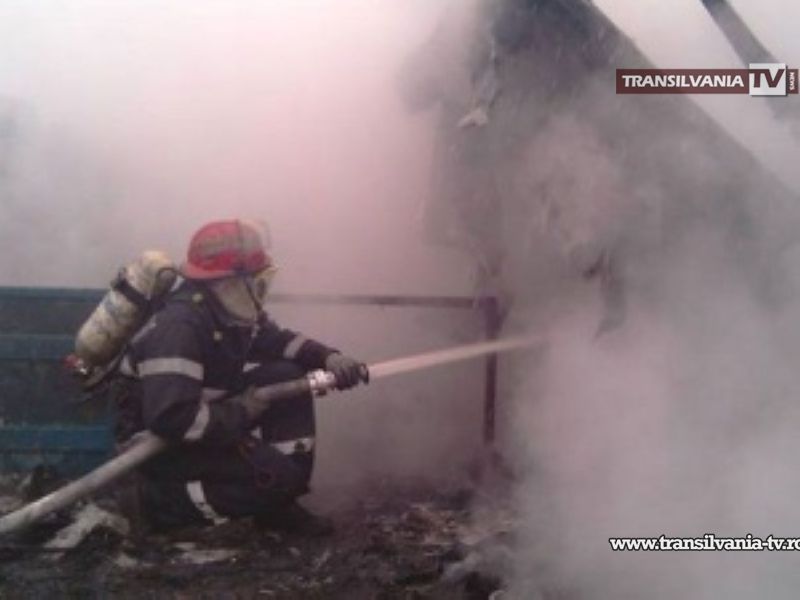 Incendiu izbucnit la un atelier de tâmplărie din Dorolț