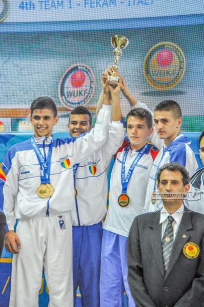 Ploaie de medalii pentru sătmăreni la Campionatul European de Karate