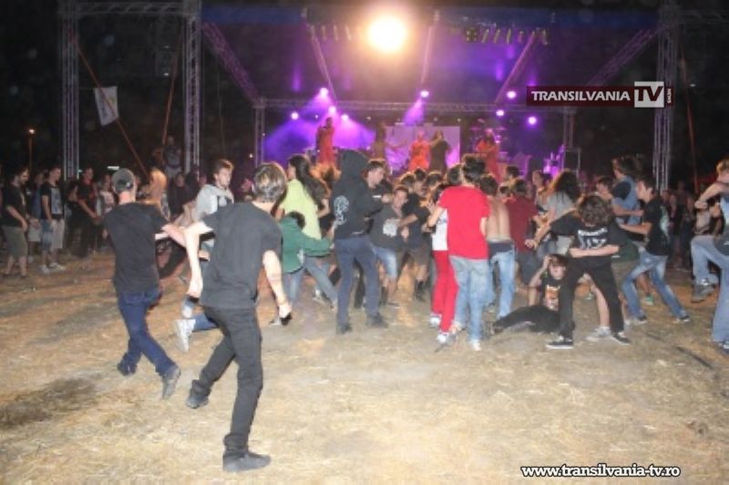 Nebunie mare la festivalul Plopstock
