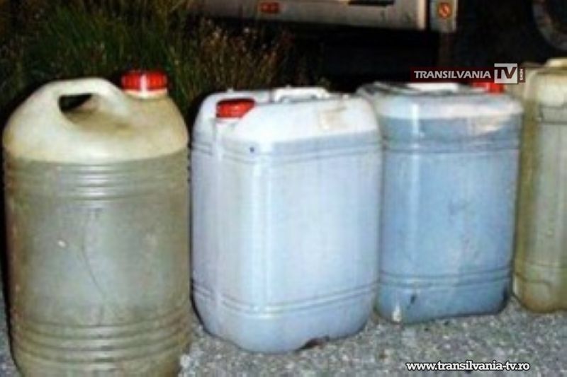 Bărbați prinși în timp ce transportau 1.000 litri de combustibil furat