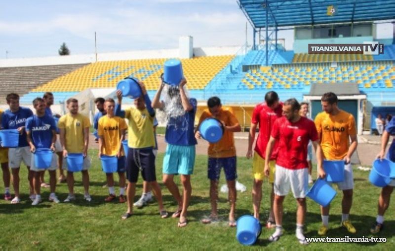 Echipa Olimpia Satu Mare a acceptat provocarea Ice Bucket Challenge