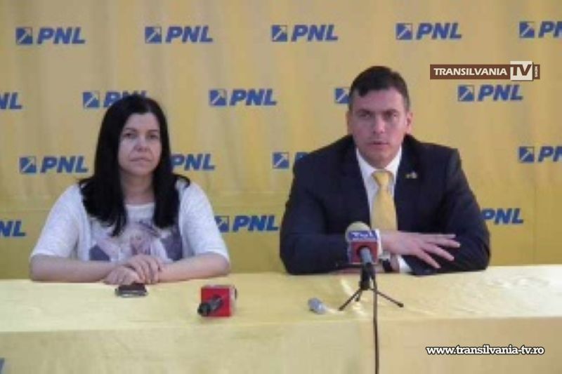Adrian Ștef și Marcela Papici, excluși din PNL. Ștef continuă în PLR.