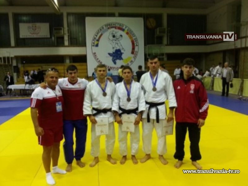 Echipa națională de judo a obținut titlul de campionă balcanică