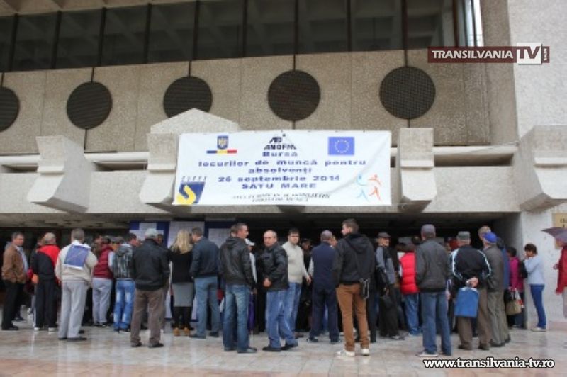 Sute de absolvenți au participat la Bursa Locurilor de Muncă