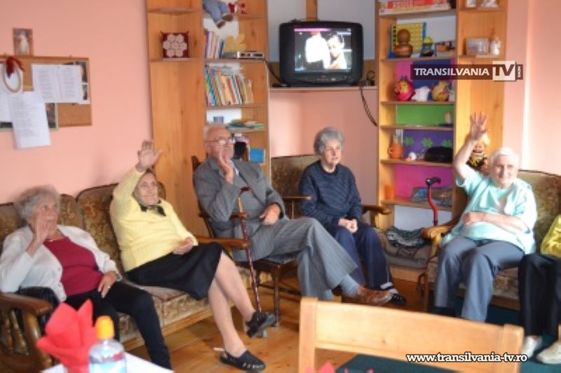 Vârstnicii de la Căminul de zi „Sf. Iacob” au fost sărbătoriți