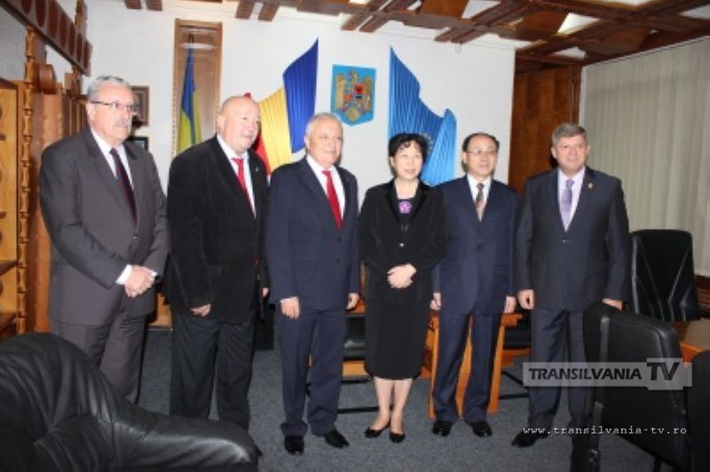 Ambasadorul Chinei în România, Huo Yuzhen in vizita la Satu Mare