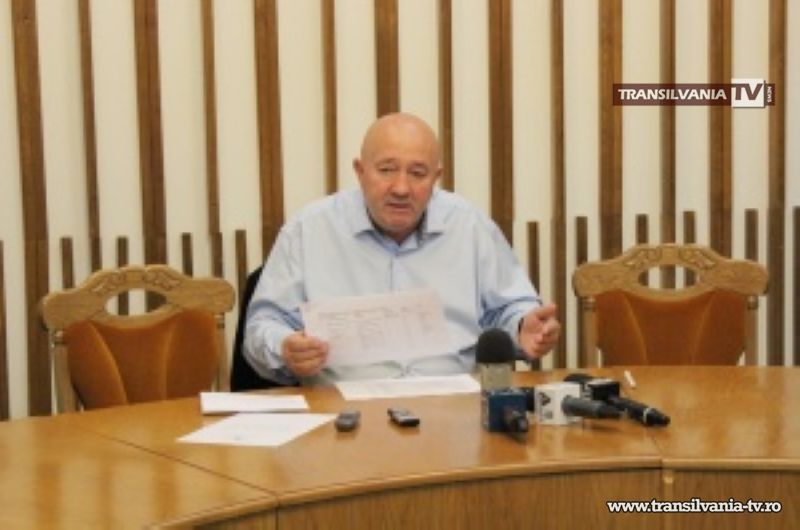 Salarii la fel pentru angajaţii Primăriei