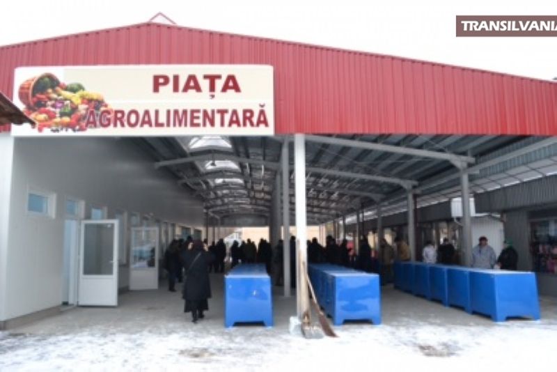 Piaţa de alimente din Micro 17, inaugurată după modernizare