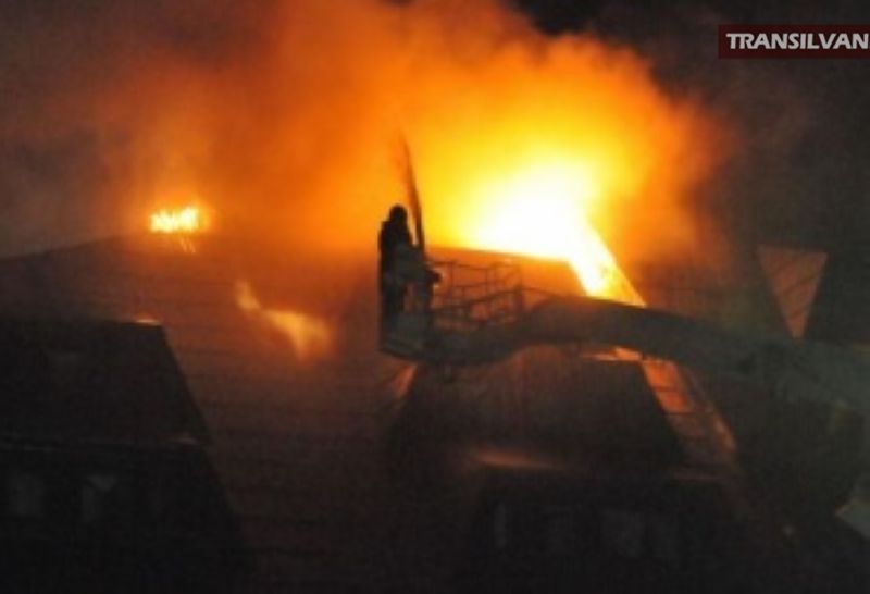 Incendiu la acoperișul unei case din cartierul Sătmărel