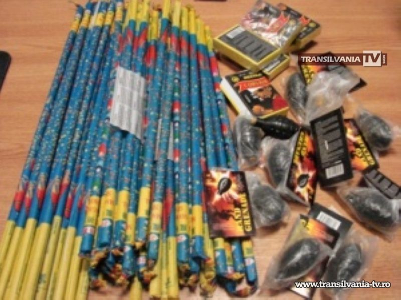 Peste 10.800 de petarde și 580 de artificii confiscate de polițiști