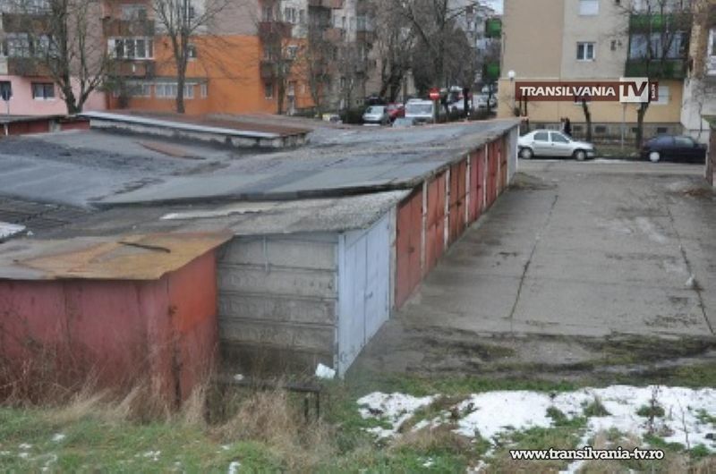 Somaţii pentru garajele ce urmează să fie demolate în cartiere