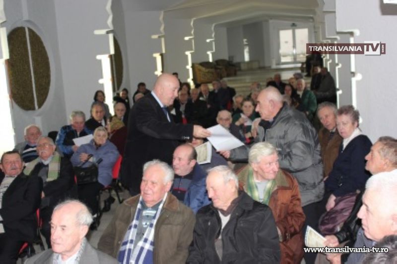 Primăria Satu Mare a premiat 39 „cupluri de aur”