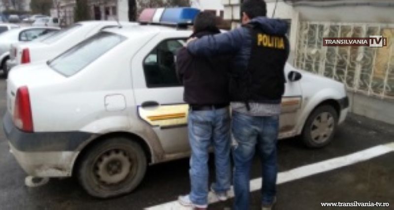 Barmană tâlhărită pe Drumul Careiului, poliţist lovit de tâlhar