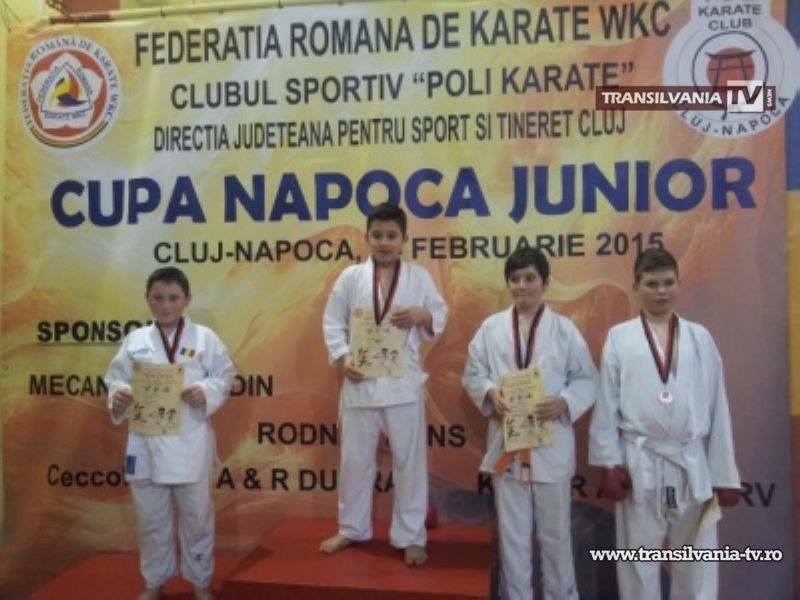 Nouă medalii pentru karateka la Cupa „Napoca Junior”