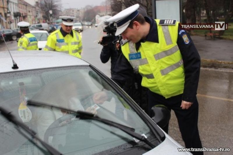 Şoferiţe „amendate” cu mărţişoare