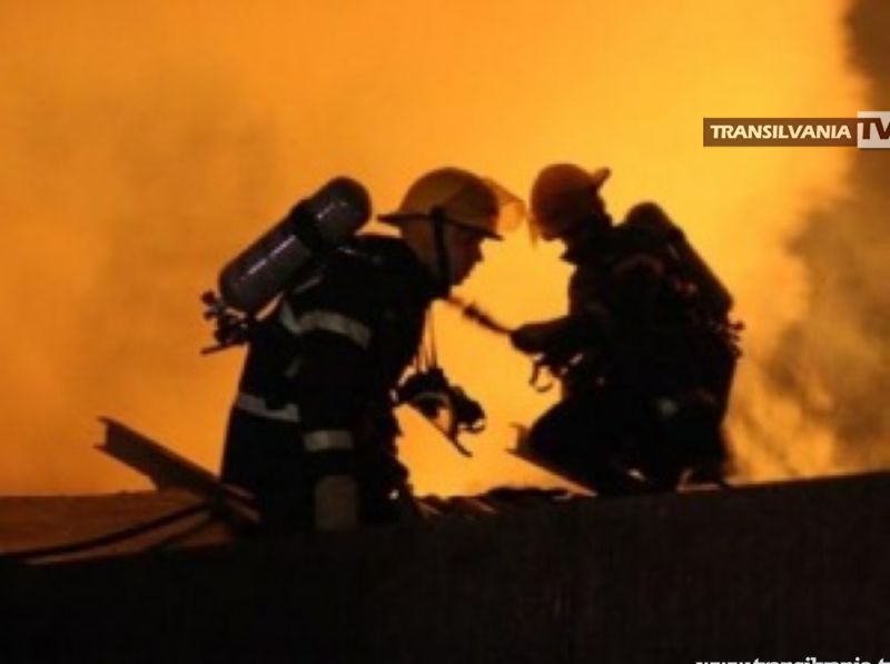 Incendiu la acoperișul unei case din localitatea Certeze