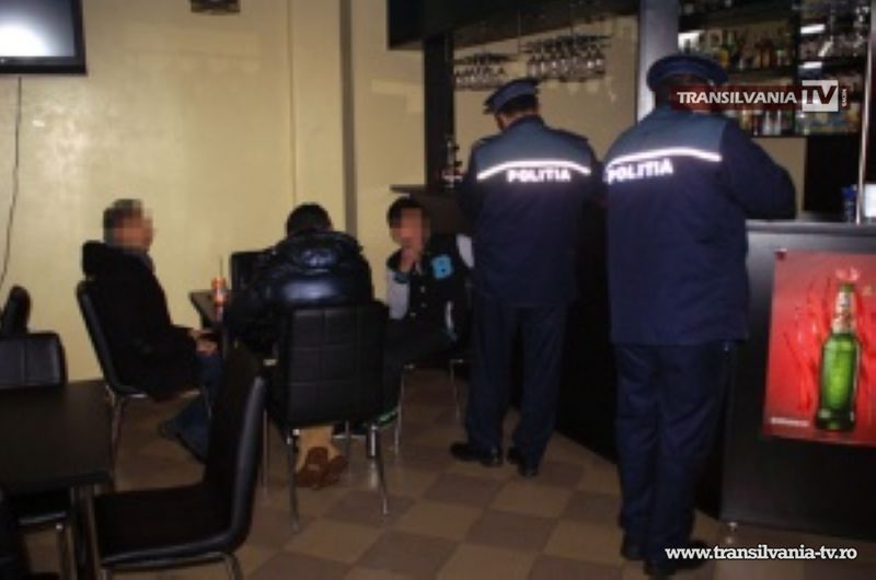 Polițiștii continuă acțiunea pentru combaterea absenteismului şcolar