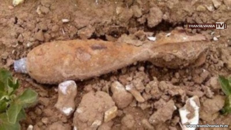 O bombă aruncător din al II-lea Război Mondial descoperită la Tur