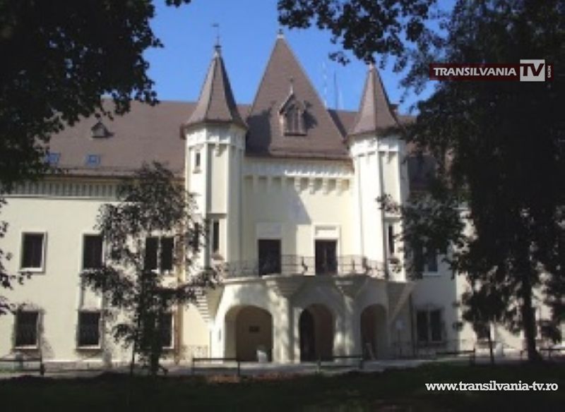 Castelul Károlyi din Carei este cel mai vizitat obiectiv turistic din județ
