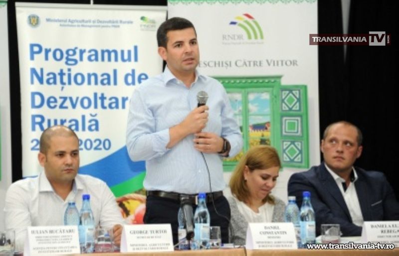 Ministrul Agriculturii s-a întâlnit cu sute de fermieri sătmăreni