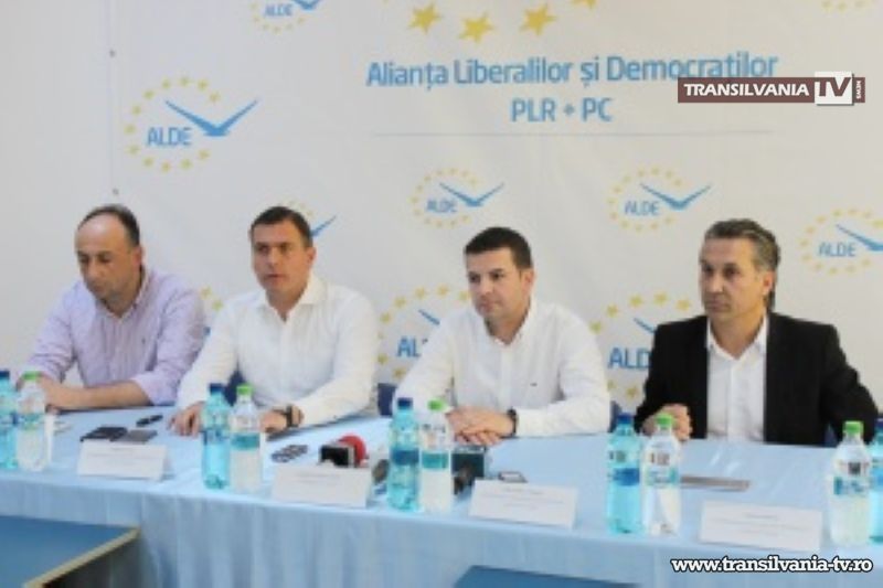 Adrian Ştef le răspunde „noilor liberali”