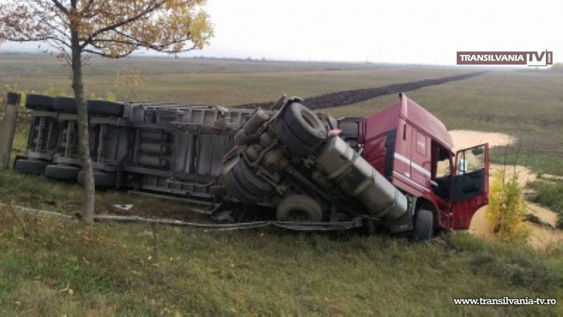 Accident mortal între un TIR şi un VW la ieşirea din Decebal către Doba
